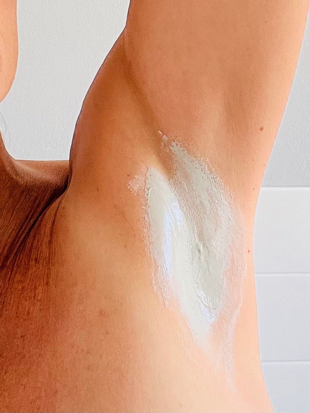 Underarm Clay Mask, a second view of the jar.